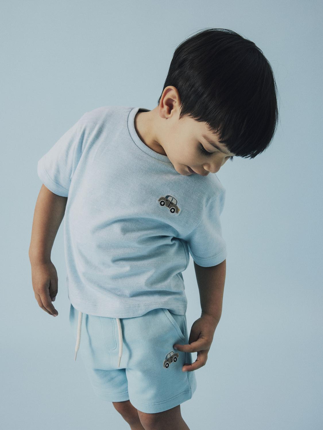 model_shot-creative